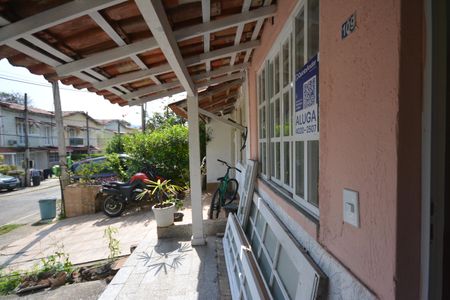 Casa de condomínio para alugar com 64m², 2 quartos e 1 vagavaranda