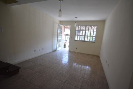 Sala de casa de condomínio para alugar com 2 quartos, 64m² em Campo Grande, Rio de Janeiro