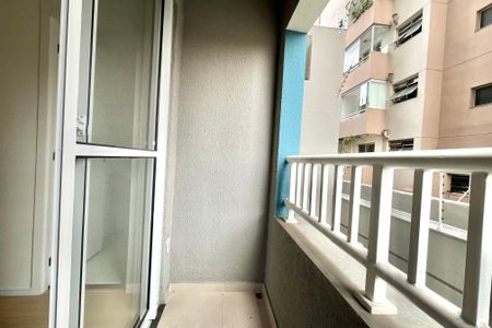 Varanda de kitnet/studio à venda com 1 quarto, 20m² em Chácara Inglesa, São Paulo