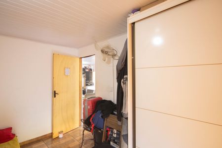 Casa à venda com 100m², 4 quartos e 5 vagas Casa à venda com 100m², 4 quartos e 5 vagasQuarto 1