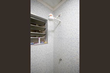 Casa à venda com 100m², 4 quartos e 5 vagas Casa à venda com 100m², 4 quartos e 5 vagasBanheiro 2