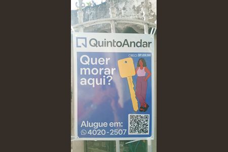 Casa à venda com 100m², 4 quartos e 5 vagas Casa à venda com 100m², 4 quartos e 5 vagasPlaquinha