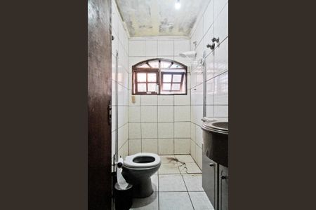 Casa para alugar com 243m², 4 quartos e 3 vagas Casa para alugar com 243m², 4 quartos e 3 vagasBanheiro da Suíte 1