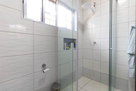 Casa à venda com 116m², 2 quartos e 2 vagasBanheiro 1