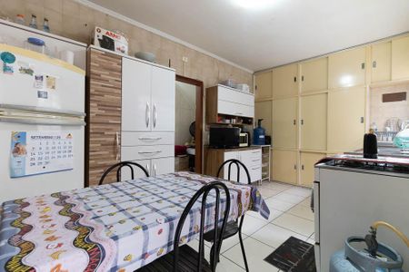 Casa à venda com 116m², 2 quartos e 2 vagasCozinha