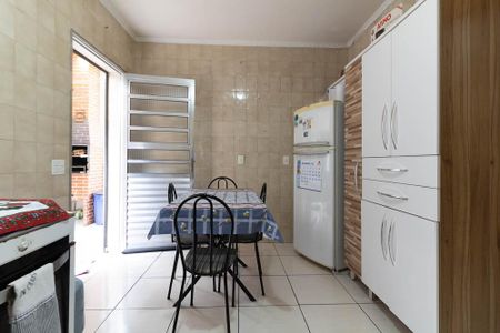 Casa à venda com 116m², 2 quartos e 2 vagasCozinha