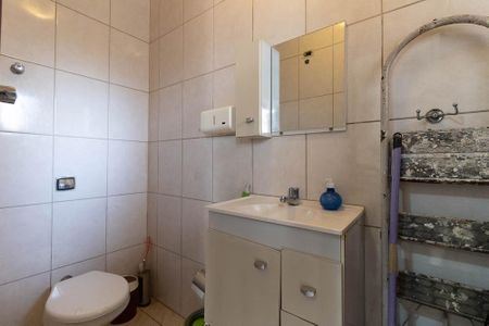 Casa à venda com 116m², 2 quartos e 2 vagasBanheiro de Serviço