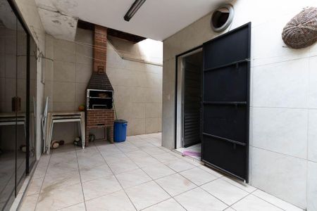 Casa à venda com 116m², 2 quartos e 2 vagasQuintal