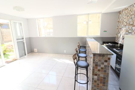 Apartamento para alugar com 47m², 2 quartos e 1 vagaÁrea comum - Salão de festas
