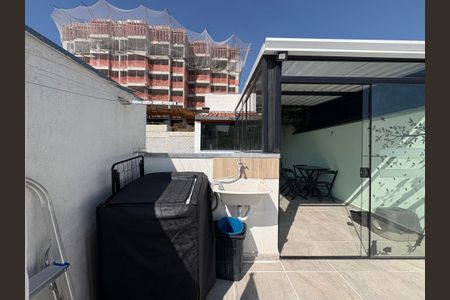 Apartamento à venda com 108m², 2 quartos e 2 vagasLavanderia
