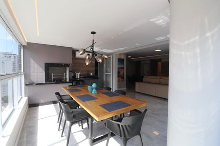 Apartamento para alugar com 142m², 3 quartos e 2 vagasSala