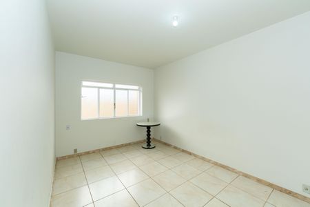 Casa à venda com 180m², 3 quartos e 3 vagas Casa à venda com 180m², 3 quartos e 3 vagasQuarto 1