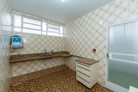 Casa à venda com 180m², 3 quartos e 3 vagas Casa à venda com 180m², 3 quartos e 3 vagasCozinha