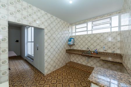 Casa à venda com 180m², 3 quartos e 3 vagas Casa à venda com 180m², 3 quartos e 3 vagasCozinha