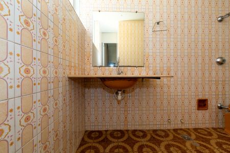 Casa à venda com 180m², 3 quartos e 3 vagas Casa à venda com 180m², 3 quartos e 3 vagasBanheiro da Suíte