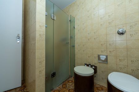 Casa à venda com 180m², 3 quartos e 3 vagas Casa à venda com 180m², 3 quartos e 3 vagasBanheiro