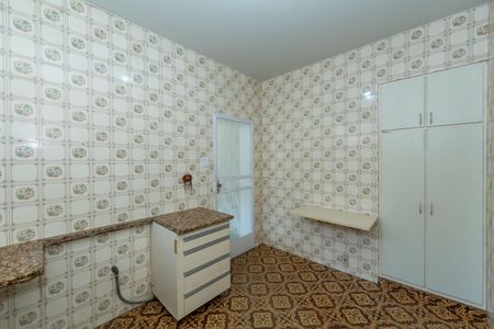 Casa à venda com 180m², 3 quartos e 3 vagas Casa à venda com 180m², 3 quartos e 3 vagasCozinha