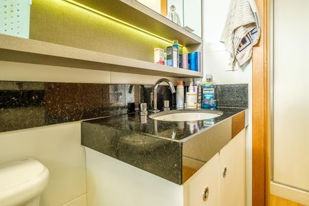 Apartamento à venda com 100m², 3 quartos e 2 vagasBanheiro da Suíte