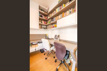 Apartamento à venda com 100m², 3 quartos e 2 vagasQuarto 2