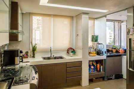 Apartamento à venda com 100m², 3 quartos e 2 vagasCozinha