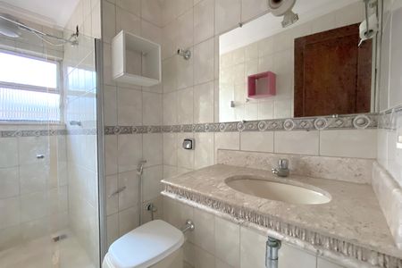 Apartamento para alugar com 140m², 4 quartos e 1 vaga Apartamento para alugar com 140m², 4 quartos e 1 vagaBanheiro 2