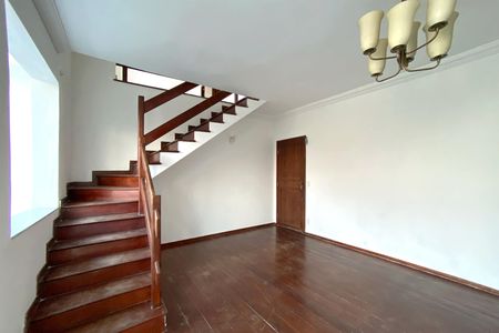 Apartamento para alugar com 140m², 4 quartos e 1 vaga Apartamento para alugar com 140m², 4 quartos e 1 vagaSala