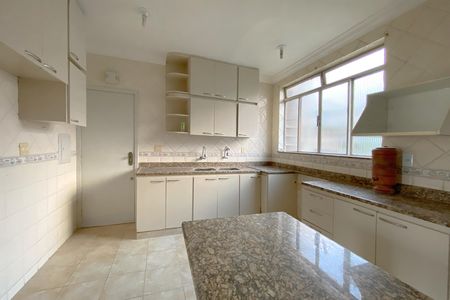 Apartamento para alugar com 140m², 4 quartos e 1 vaga Apartamento para alugar com 140m², 4 quartos e 1 vagaCozinha