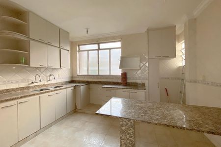 Apartamento para alugar com 140m², 4 quartos e 1 vaga Apartamento para alugar com 140m², 4 quartos e 1 vagaCozinha
