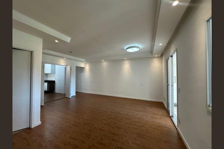 Apartamento à venda com 105m², 3 quartos e 2 vagas Apartamento à venda com 105m², 3 quartos e 2 vagasSala