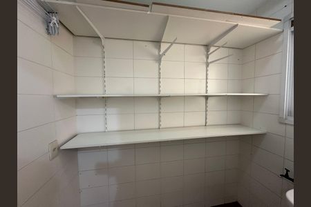 Apartamento à venda com 105m², 3 quartos e 2 vagas Apartamento à venda com 105m², 3 quartos e 2 vagasÁrea de Serviço