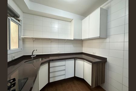 Apartamento à venda com 105m², 3 quartos e 2 vagas Apartamento à venda com 105m², 3 quartos e 2 vagasCozinha
