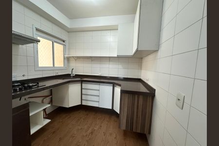 Apartamento à venda com 105m², 3 quartos e 2 vagas Apartamento à venda com 105m², 3 quartos e 2 vagasCozinha