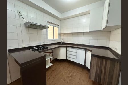 Apartamento à venda com 105m², 3 quartos e 2 vagas Apartamento à venda com 105m², 3 quartos e 2 vagasCozinha
