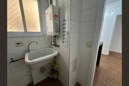 Apartamento à venda com 105m², 3 quartos e 2 vagas Apartamento à venda com 105m², 3 quartos e 2 vagasÁrea de Serviço