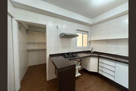Apartamento à venda com 105m², 3 quartos e 2 vagas Apartamento à venda com 105m², 3 quartos e 2 vagasCozinha