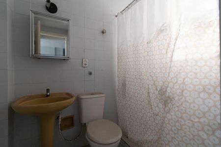 Banheiro de apartamento para alugar com 1 quarto, 40m² em Centro Histórico, Porto Alegre