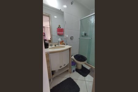 Casa de condomínio à venda com 172m², 3 quartos e 2 vagas Casa de condomínio à venda com 172m², 3 quartos e 2 vagasBanheiro da Suíte 2