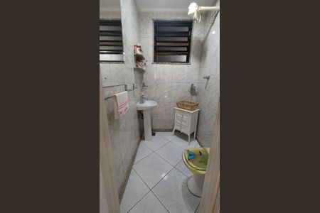 Casa de condomínio à venda com 172m², 3 quartos e 2 vagas Casa de condomínio à venda com 172m², 3 quartos e 2 vagasLavabo