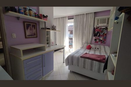 Casa de condomínio à venda com 172m², 3 quartos e 2 vagas Casa de condomínio à venda com 172m², 3 quartos e 2 vagasSuíte 2