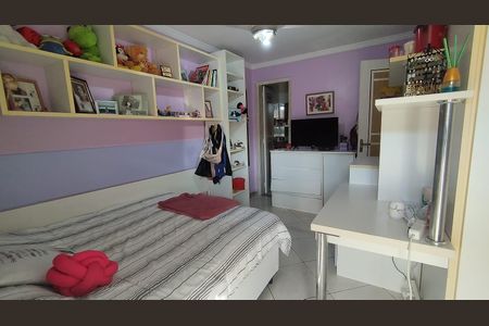 Casa de condomínio à venda com 172m², 3 quartos e 2 vagas Casa de condomínio à venda com 172m², 3 quartos e 2 vagasSuíte 2