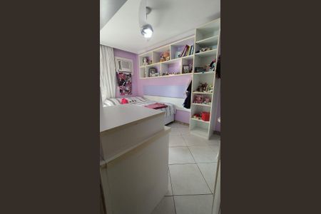 Casa de condomínio à venda com 172m², 3 quartos e 2 vagas Casa de condomínio à venda com 172m², 3 quartos e 2 vagasSuíte 2