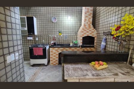 Casa de condomínio à venda com 172m², 3 quartos e 2 vagas Casa de condomínio à venda com 172m², 3 quartos e 2 vagasÁrea Gourmet