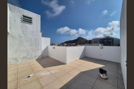 Apartamento para alugar com 190m², 2 quartos e 2 vagas Apartamento para alugar com 190m², 2 quartos e 2 vagasTerraço