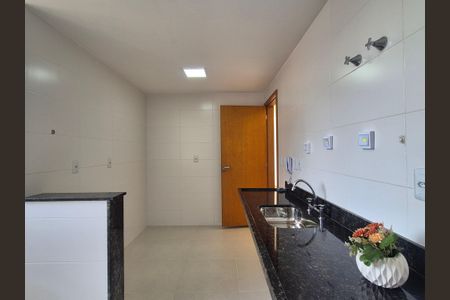 Apartamento para alugar com 190m², 2 quartos e 2 vagas Apartamento para alugar com 190m², 2 quartos e 2 vagasCozinha