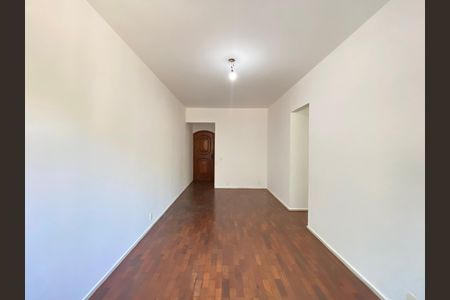 Apartamento à venda com 75m², 3 quartos e 1 vaga Apartamento à venda com 75m², 3 quartos e 1 vagaSala