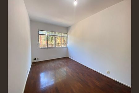 Apartamento à venda com 75m², 3 quartos e 1 vaga Apartamento à venda com 75m², 3 quartos e 1 vagaSala
