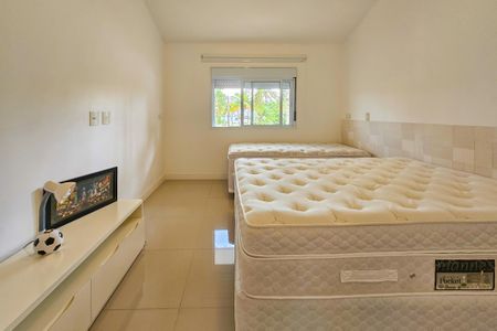 Casa de condomínio para alugar com 1000m², 5 quartos e 9 vagasSuíte 2