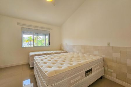 Casa de condomínio para alugar com 1000m², 5 quartos e 9 vagasSuíte 2