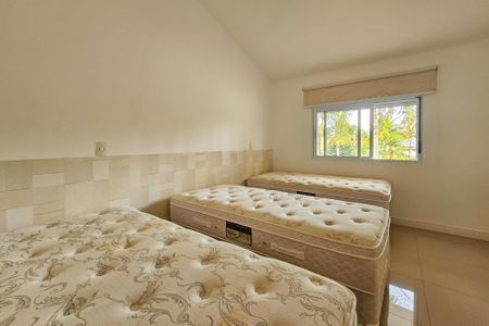 Casa de condomínio para alugar com 1000m², 5 quartos e 9 vagasSuíte 3