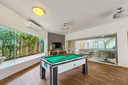 Casa de condomínio para alugar com 1000m², 5 quartos e 9 vagasVaranda da Sala